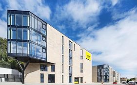 Destiny Student - Holyrood